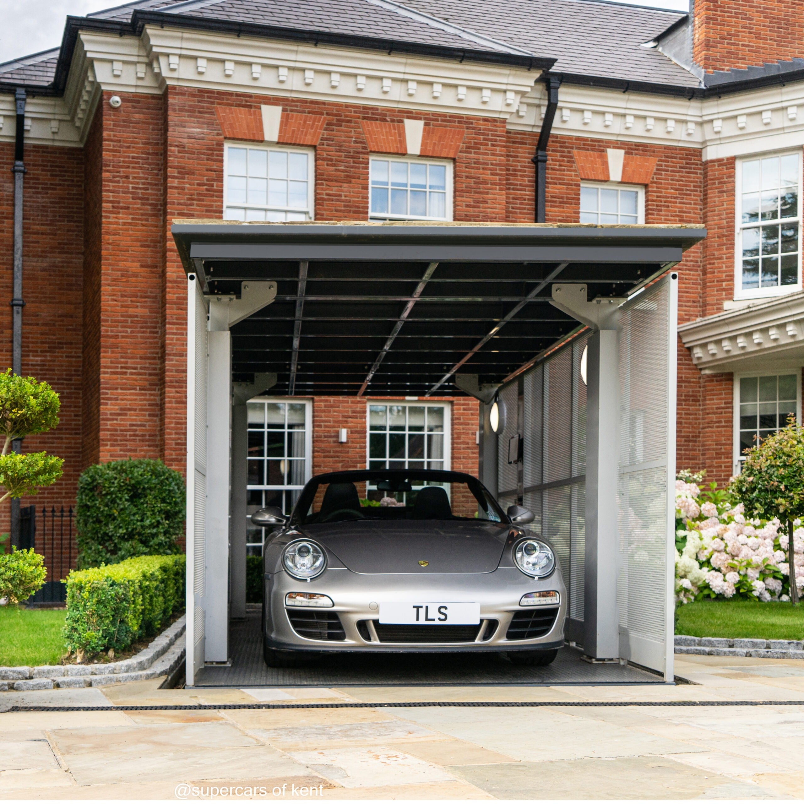 Residential car elevator
